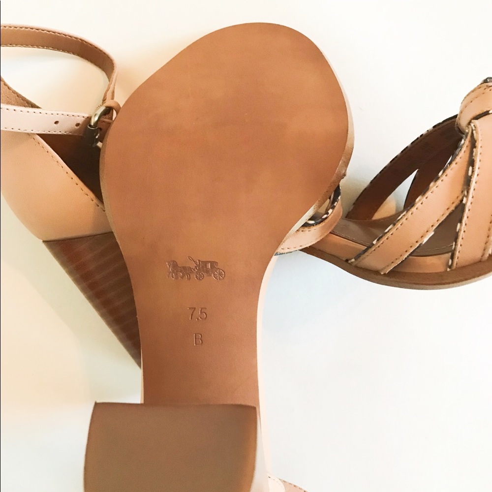 Last one Sz 8.5🌹Coach block heel leather sandals - Picture 8 of 8